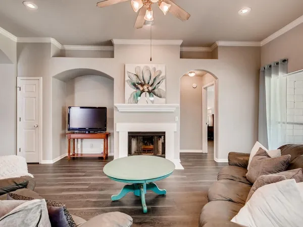 $2,295 | 20204 Mustang Island Circle, Pflugerville, TX 78660