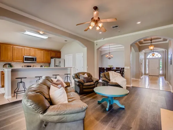 $2,295 | 20204 Mustang Island Circle, Pflugerville, TX 78660