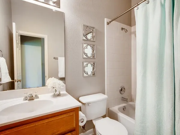 $2,295 | 20204 Mustang Island Circle, Pflugerville, TX 78660