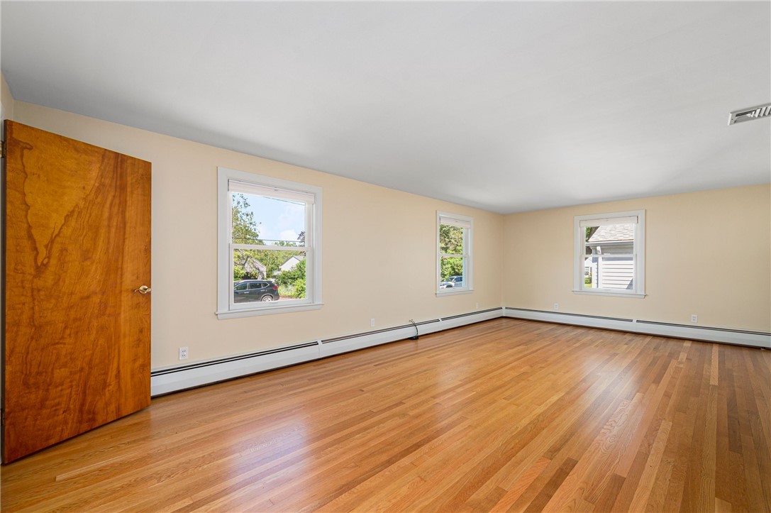 48 Circuit Drive Warwick, RI 02889 - Photo 12 of 49