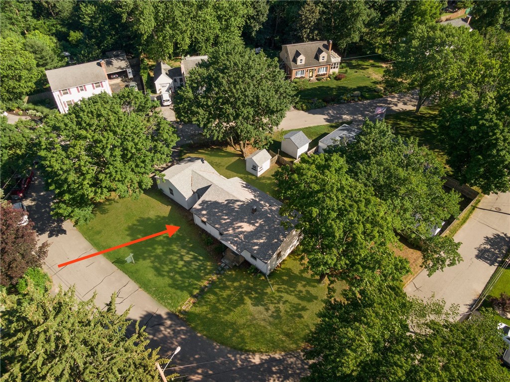 48 Circuit Drive Warwick, RI 02889 - Photo 6 of 49