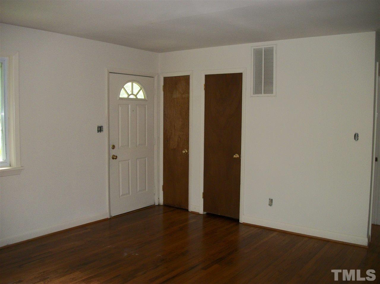 3906 Lexington Drive Raleigh, NC 27606 - Photo 5 of 11