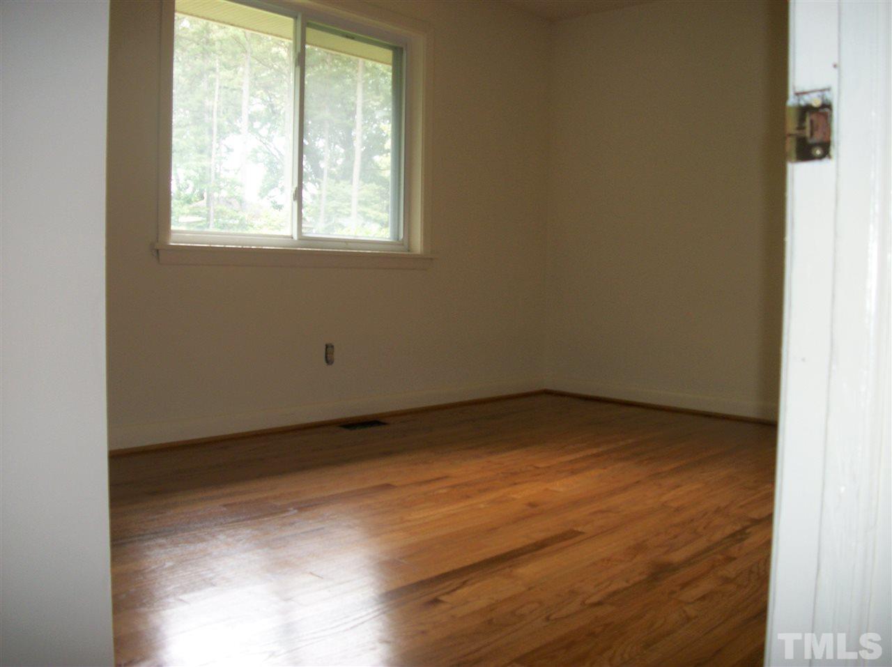 3906 Lexington Drive Raleigh, NC 27606 - Photo 8 of 11