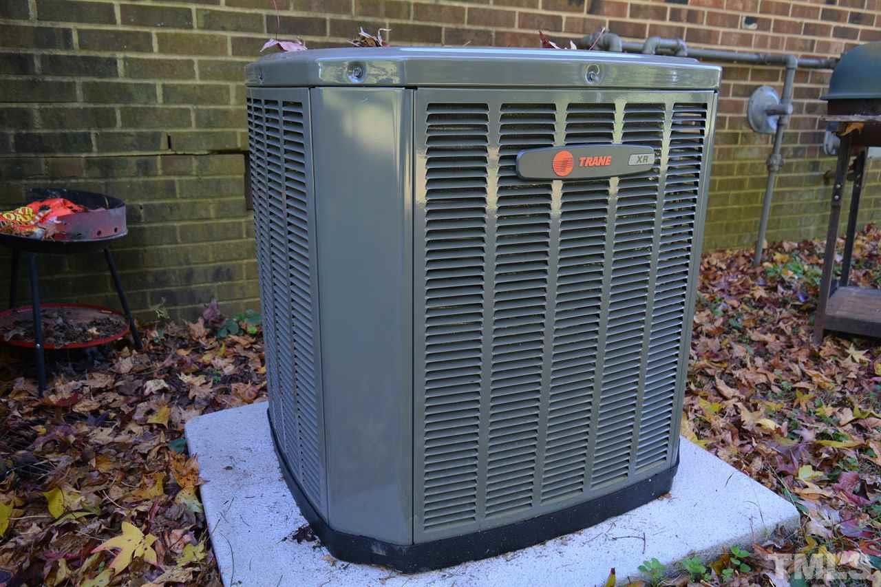 3906 Lexington Drive Raleigh, NC 27606 - Photo 10 of 11