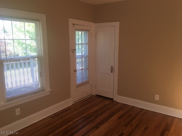 3080 Yorkshire Road Cleveland, OH 44118 - Photo 16 of 26 Gallery Image 16