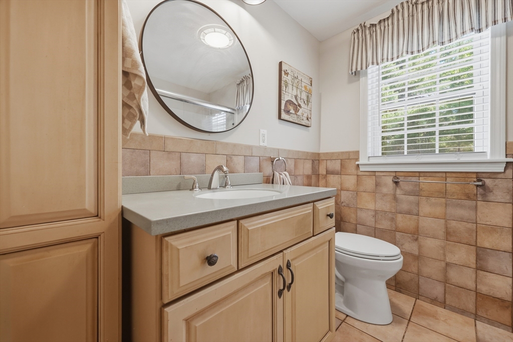 105 Main Street Townsend, MA 01469 - Photo 18 of 34