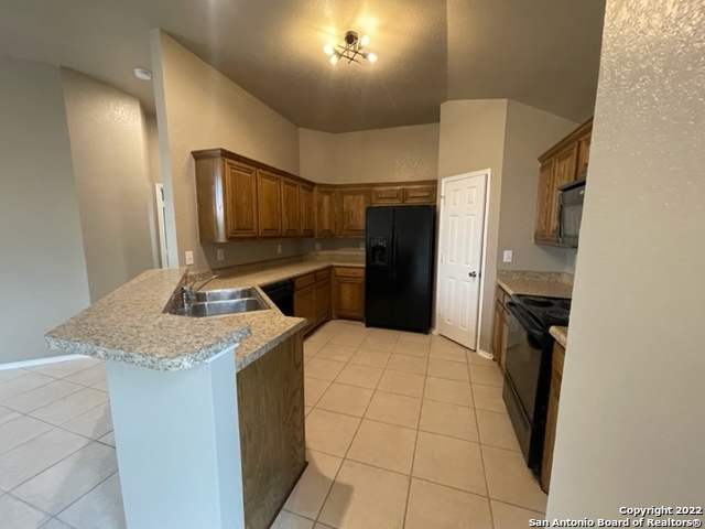 7402 Baja Point San Antonio, TX 78242 - Photo 12 of 33