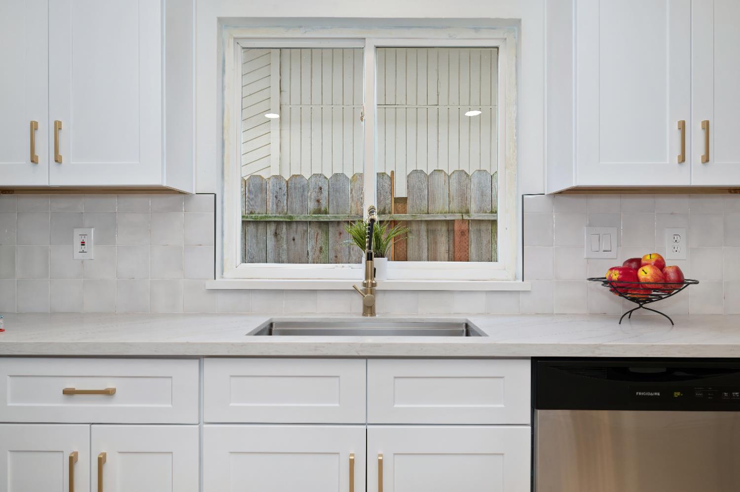 264 Delta Leaf Way Sacramento, CA 95838 - Photo 15 of 30