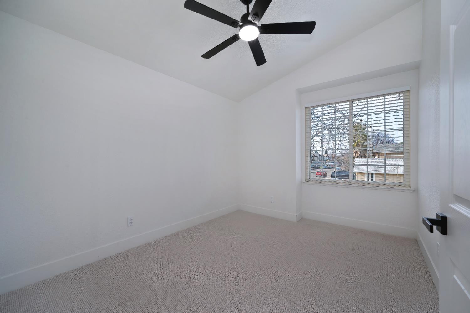 264 Delta Leaf Way Sacramento, CA 95838 - Photo 24 of 30