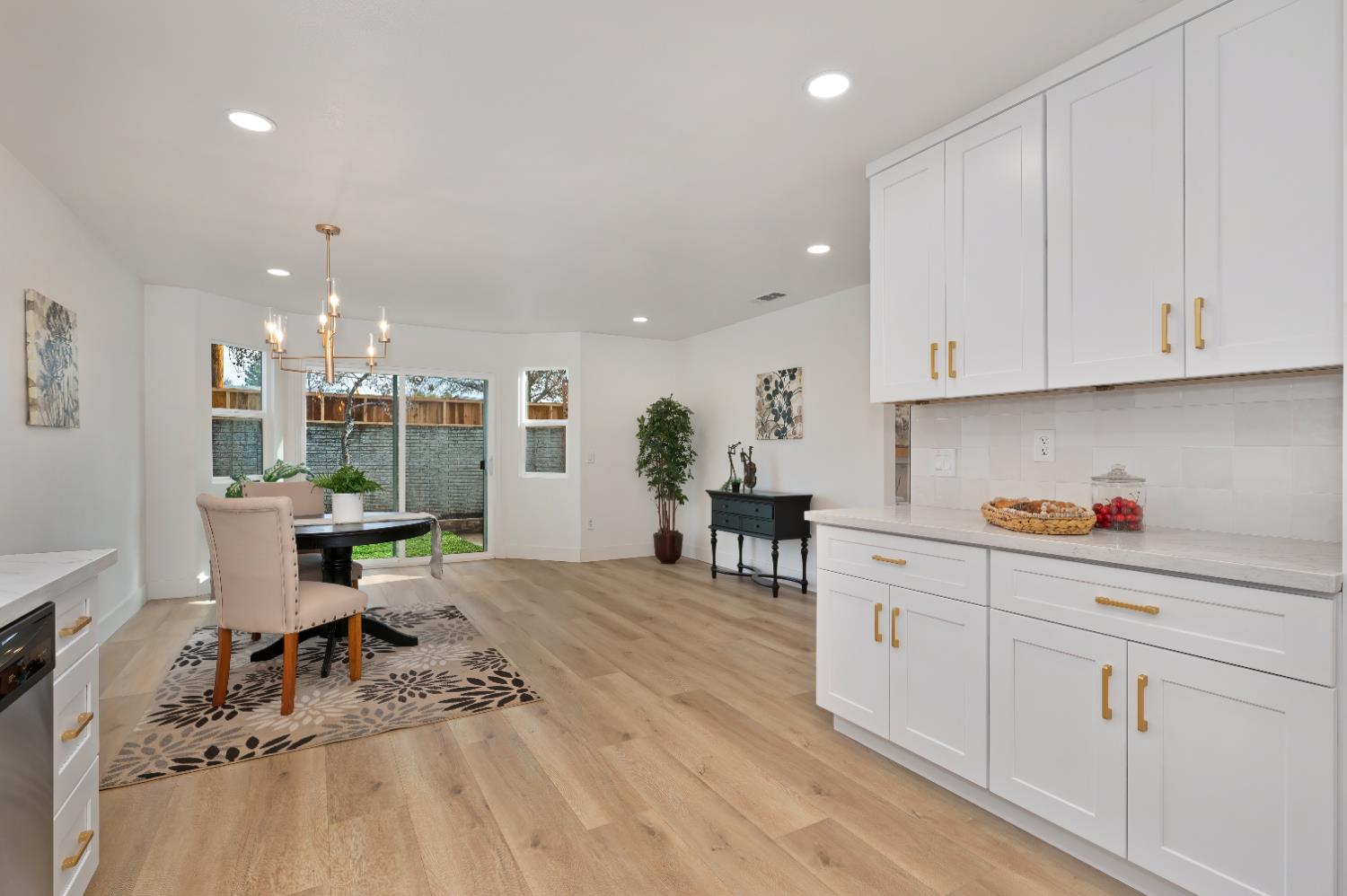 264 Delta Leaf Way Sacramento, CA 95838 - Photo 10 of 30