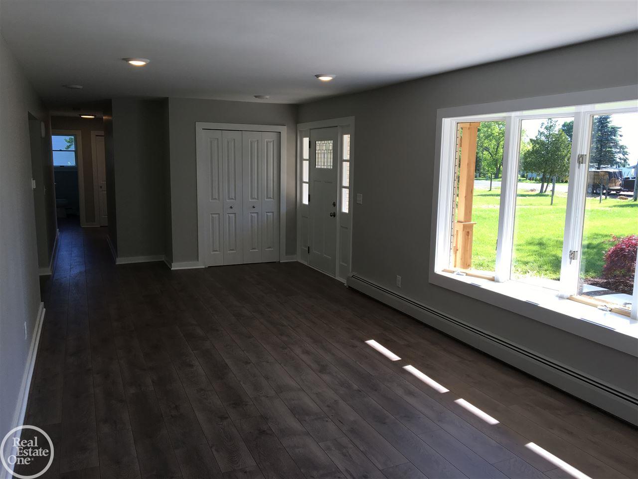 2282 Lakeshore Road Applegate, MI 48401 - Photo 25 of 55 31385181-25.JPG