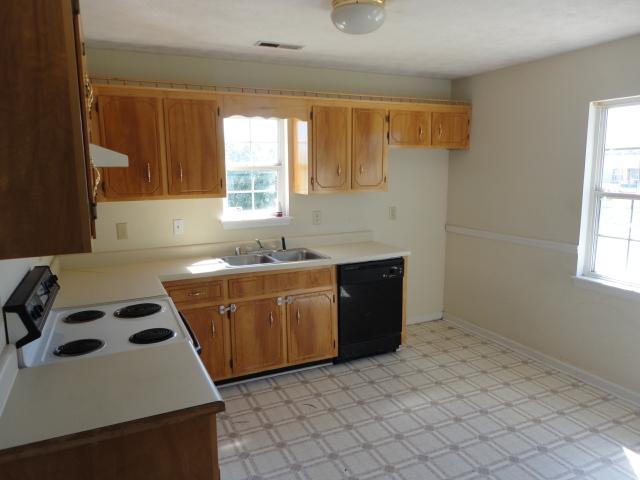 919 State Line Road Oak Grove, KY 42262 - Photo 3 of 9