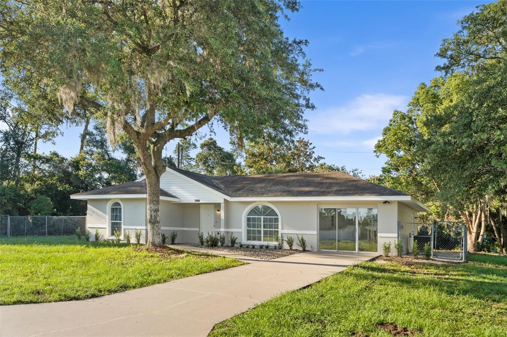3988 Southwest 169th Ln Road Ocala, FL 34473 - Photo 3 of 37