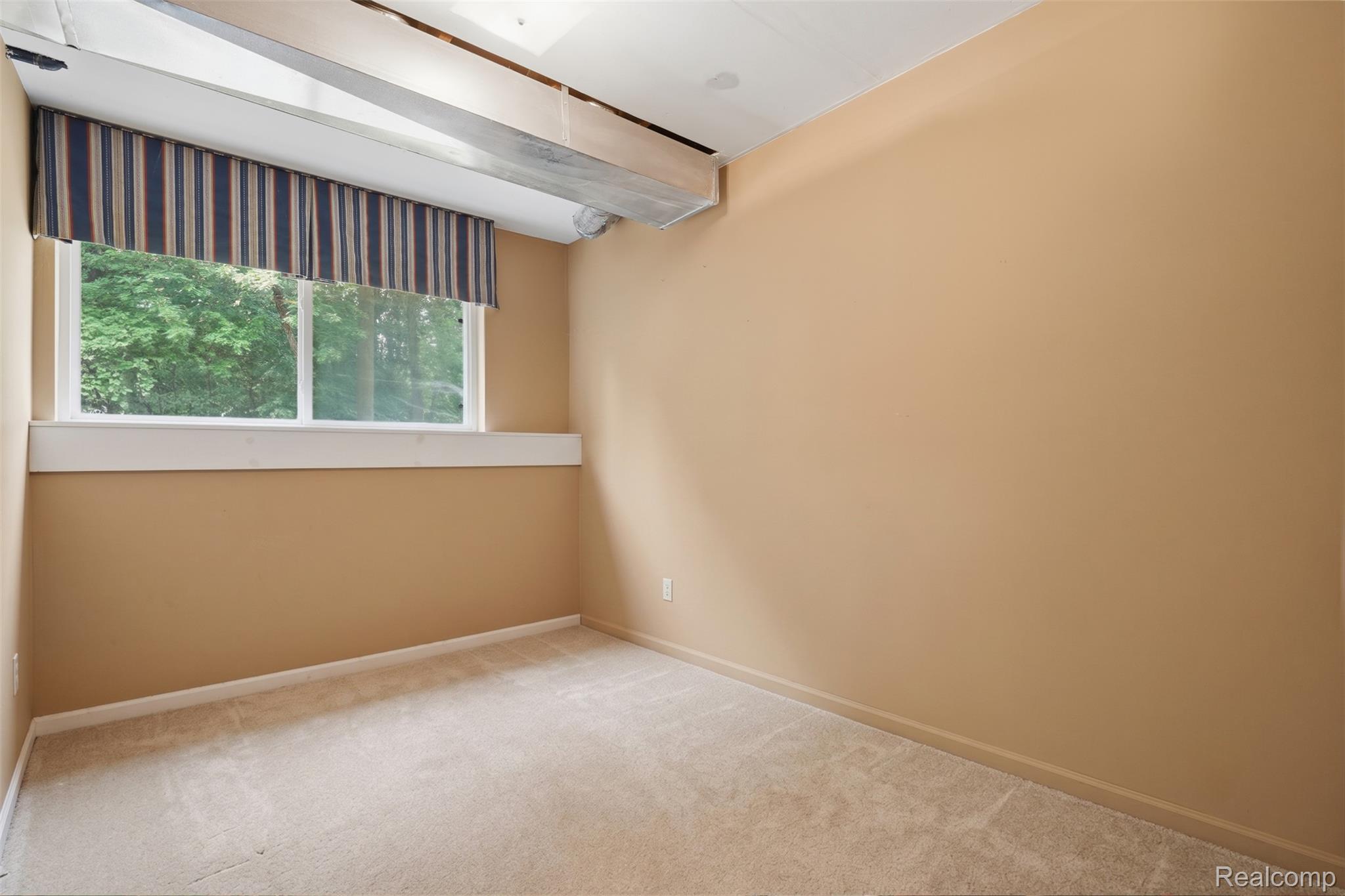 170 Fairhill Way Howell, MI 48843 - Photo 36 of 46 Neutral-toned carpeting paired with beige walls