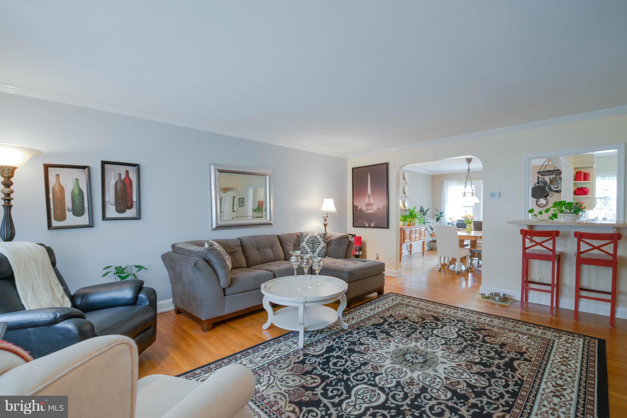 1814 Glen Ridge Road Towson, MD 21286 - Photo 2 of 30 Living Room