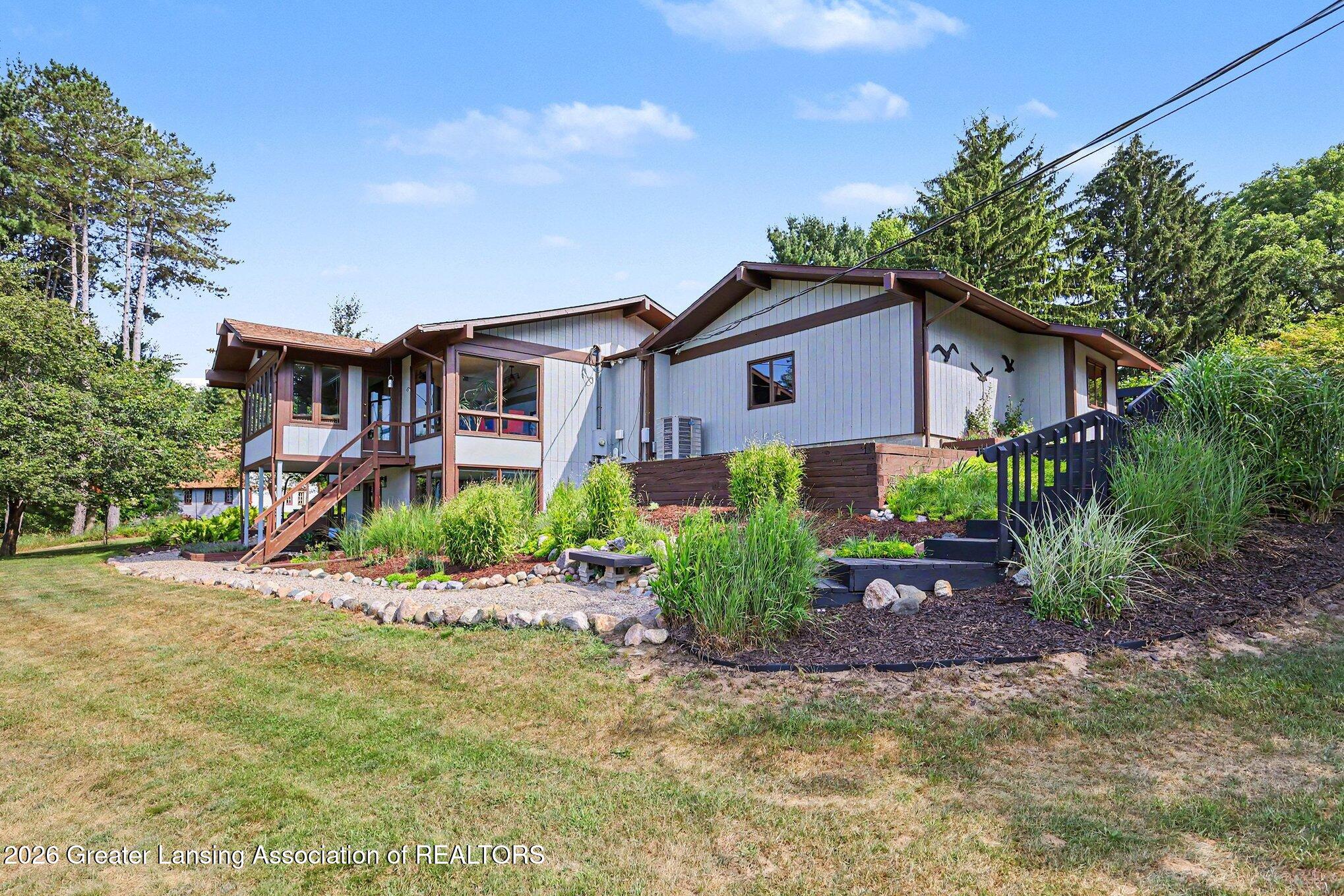 12196 Center Road Bath, MI 48808 - Photo 7 of 53 039_file_2986