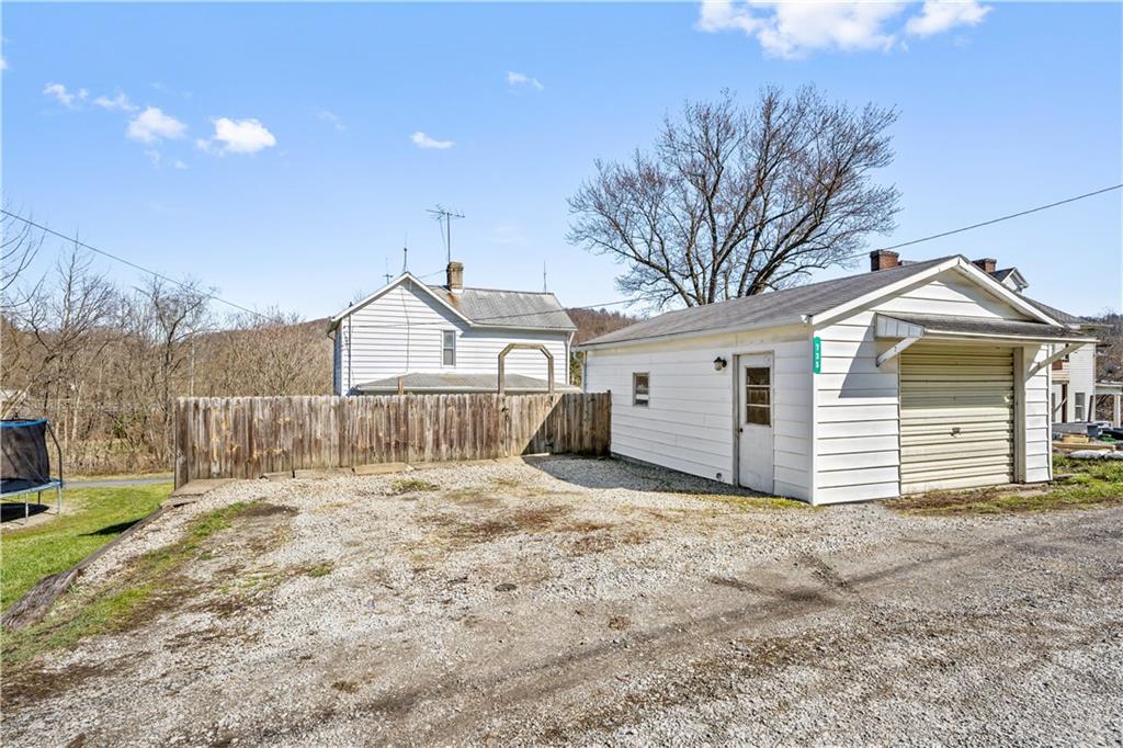 735 Old Rte 51 Smock, PA 15480 - Photo 2 of 25