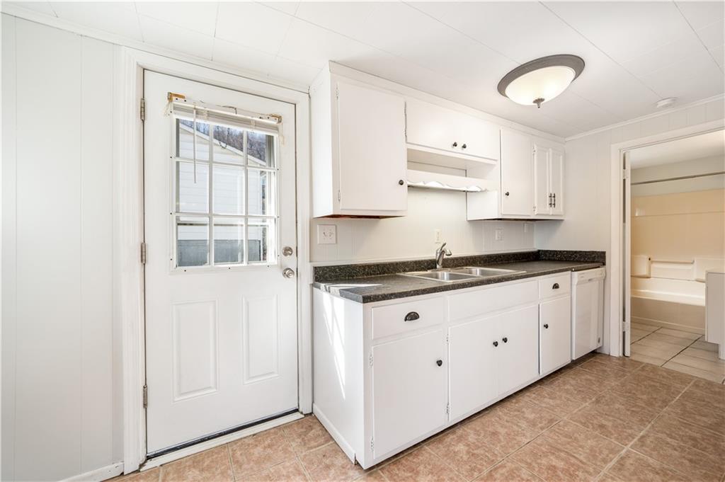 735 Old Rte 51 Smock, PA 15480 - Photo 6 of 25
