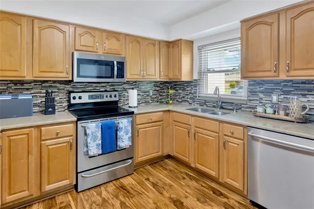 $475,000 | 10811 Providence Oaks Drive, Riverview, FL 33578