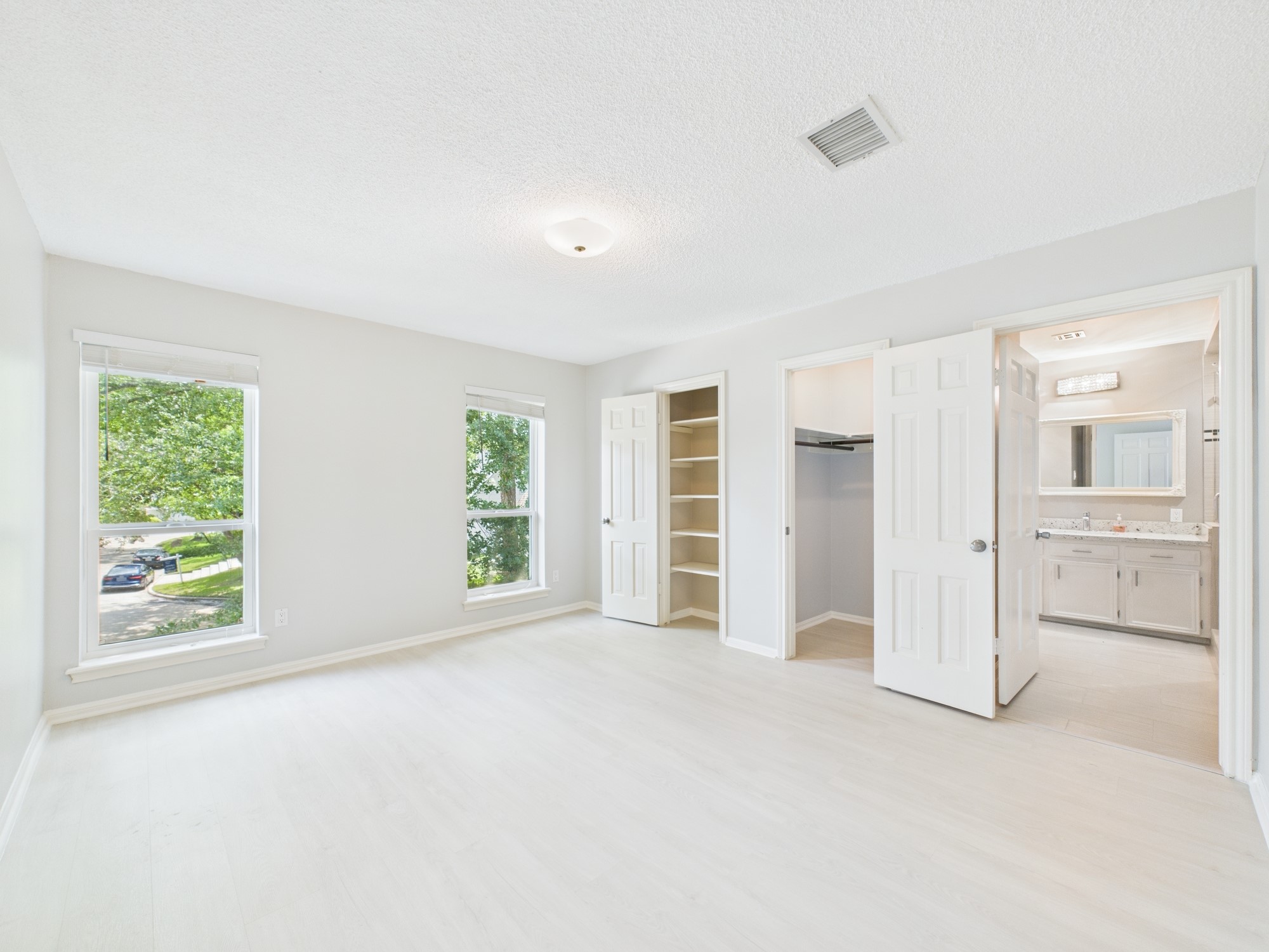 702 Daria Court Houston, TX 77079 - Photo 36 of 44 Third Bedroom with Great Closet Space