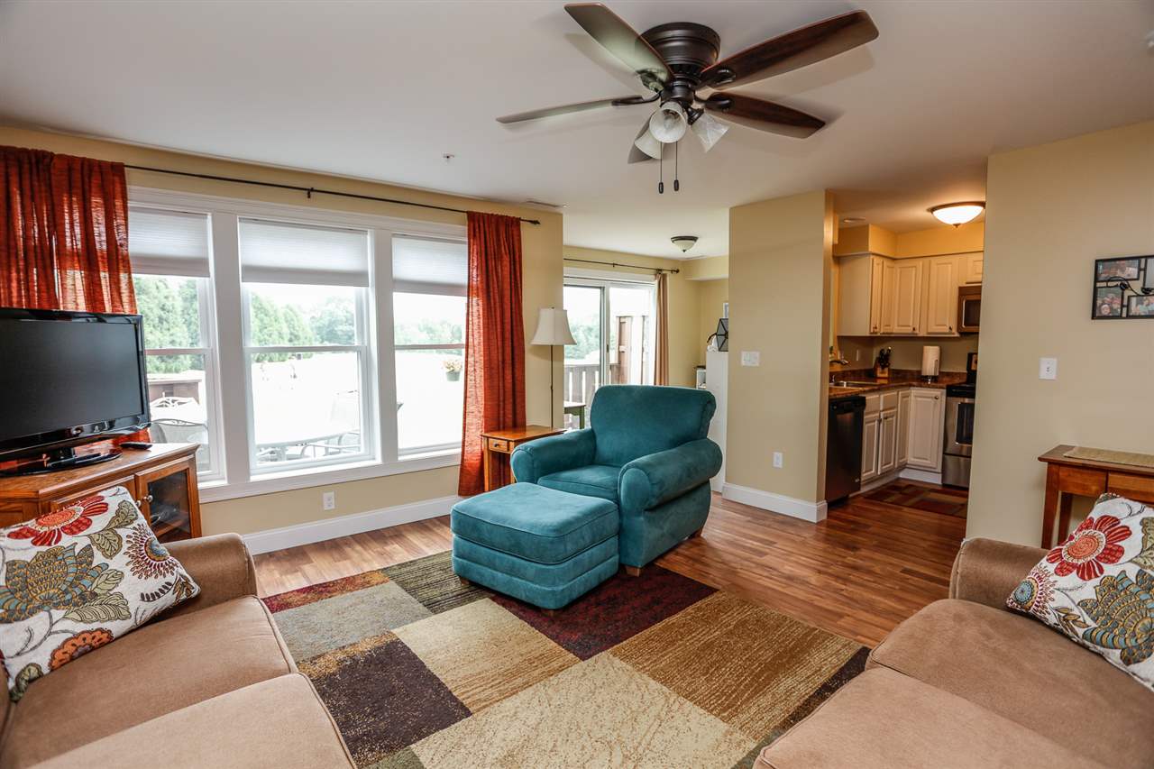 28 Dustin Homestead, Unit 28 Rochester, NH 03867 - Photo 4 of 38