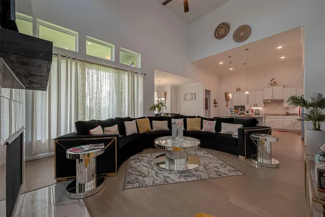 $3,300 | 9207 Secretariat Lane, Mont Belvieu, TX 77523