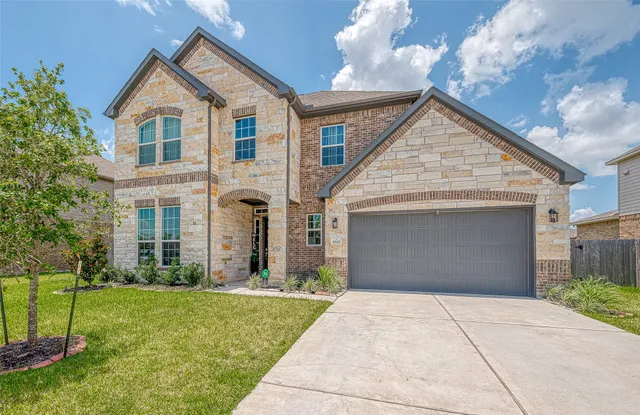 $3,300 | 9207 Secretariat Lane, Mont Belvieu, TX 77523