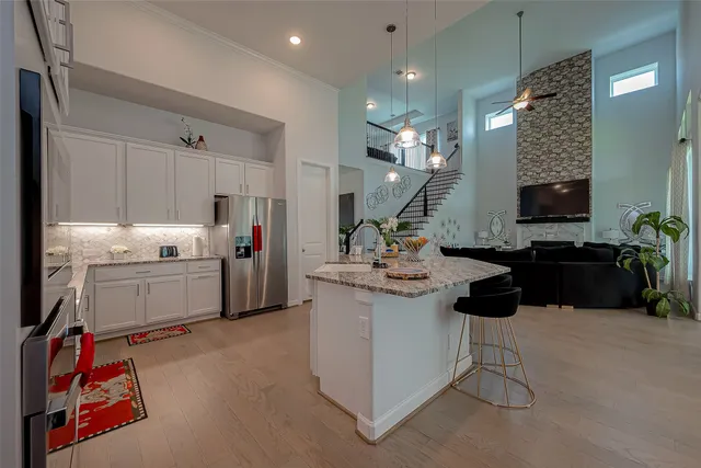 $3,300 | 9207 Secretariat Lane, Mont Belvieu, TX 77523