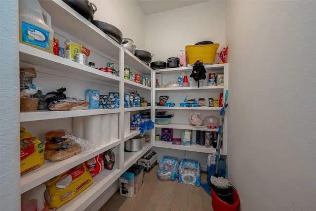 $3,300 | 9207 Secretariat Lane, Mont Belvieu, TX 77523