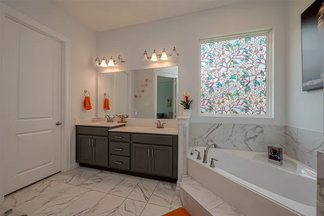 $3,300 | 9207 Secretariat Lane, Mont Belvieu, TX 77523