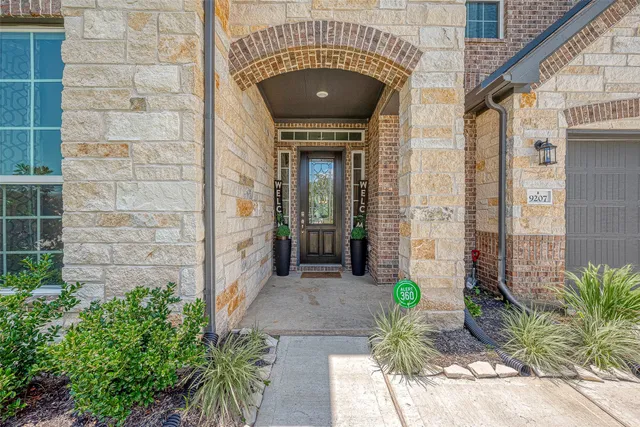 $3,300 | 9207 Secretariat Lane, Mont Belvieu, TX 77523