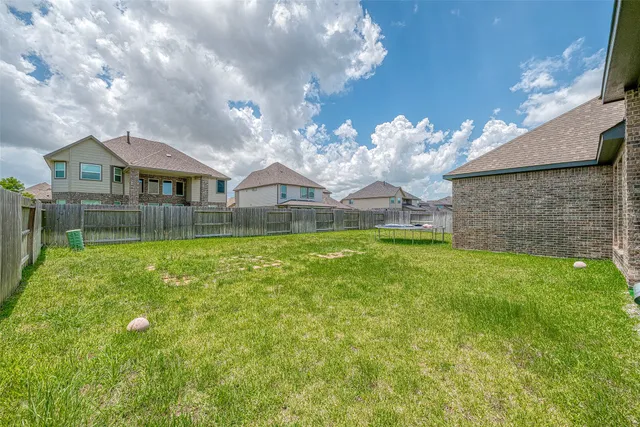 $3,300 | 9207 Secretariat Lane, Mont Belvieu, TX 77523