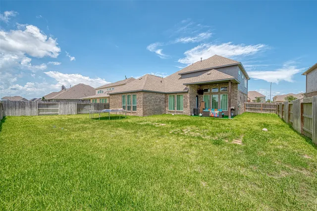 $3,300 | 9207 Secretariat Lane, Mont Belvieu, TX 77523