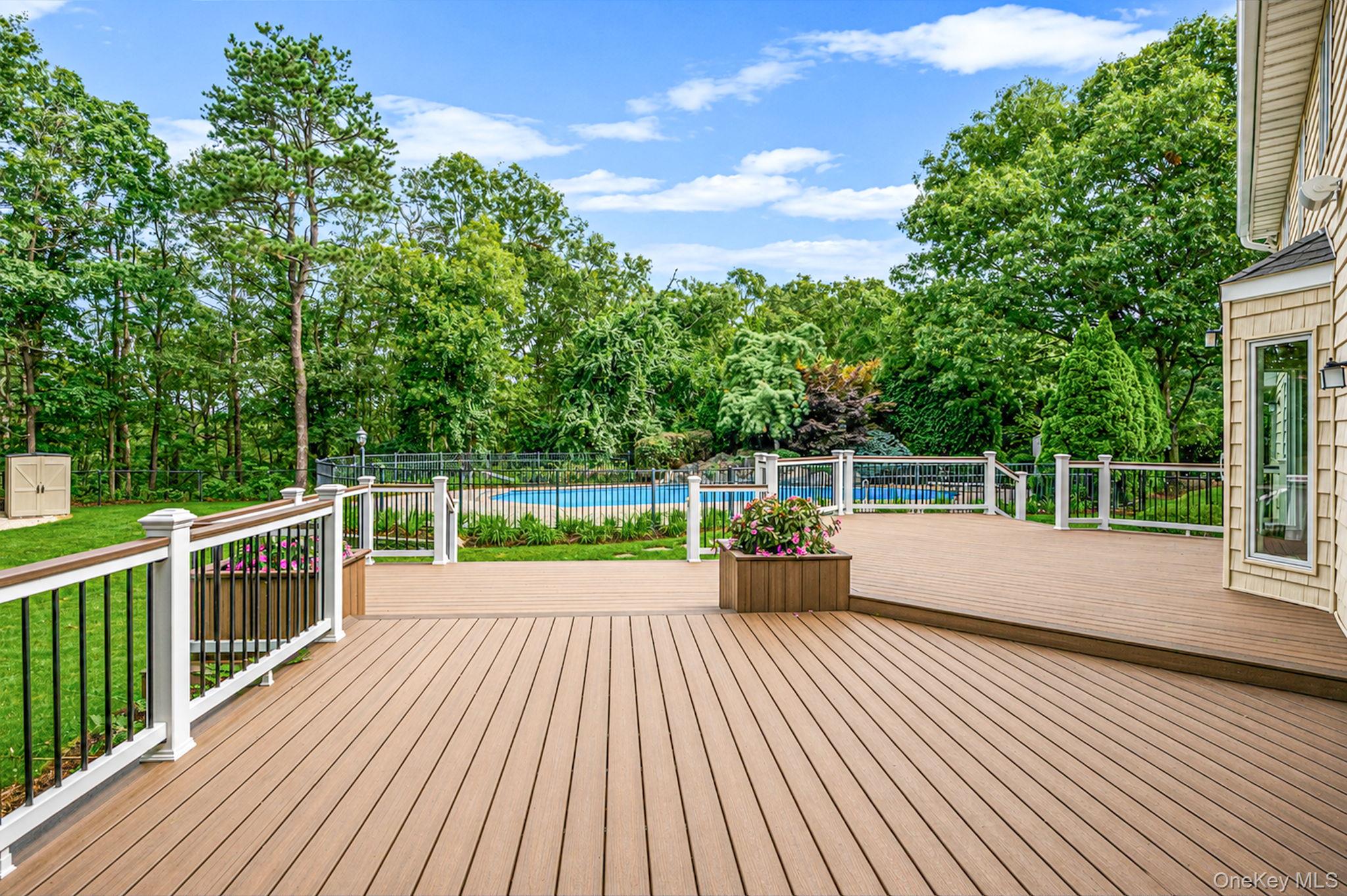 32 Annandale Road Commack, NY 11725 - Photo 41 of 49 Gallery Image 41