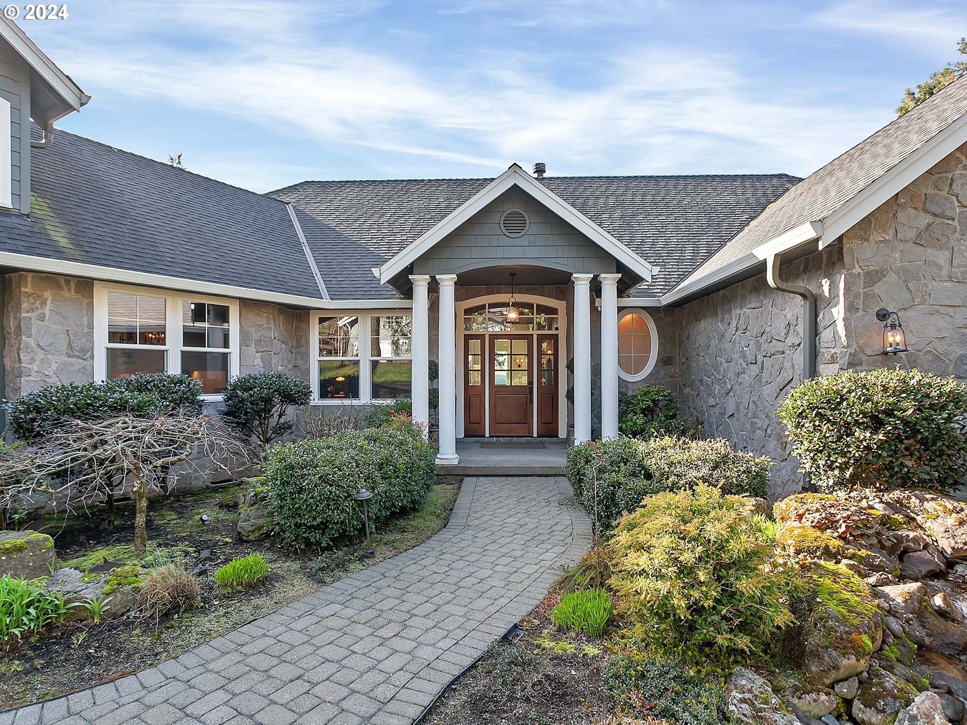 2770 Southwest Schaeffer Road West Linn, OR 97068 - Photo 4 of 48 Gallery Image 4