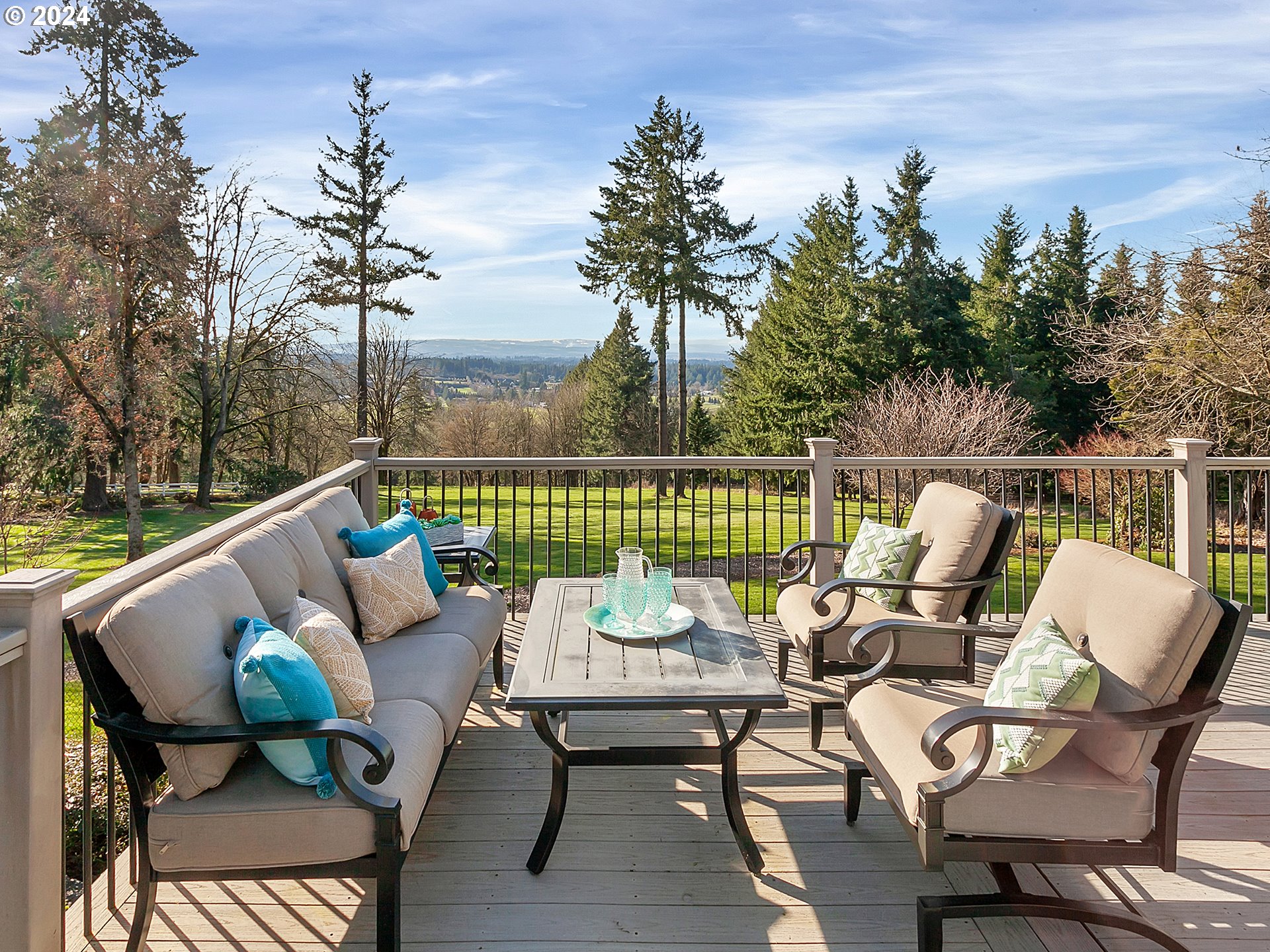 2770 Southwest Schaeffer Road West Linn, OR 97068 - Photo 10 of 48 Gallery Image 10