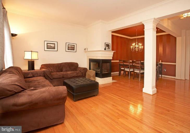 921 Highland Ridge Avenue Gaithersburg, MD 20878 - Photo 15 of 20 Living Room #3