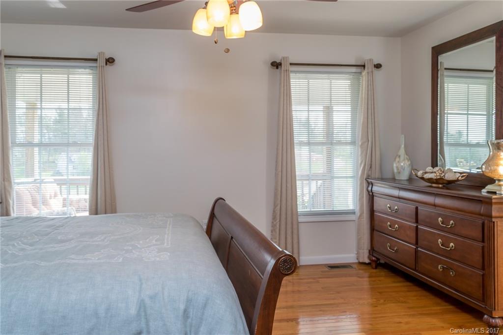 52 Lawson Ridge Road, Unit 7 Leicester, NC 28748 - Photo 11 of 24 Gallery Image 11