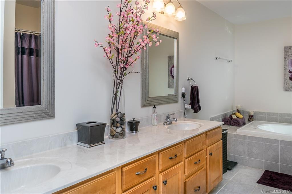 52 Lawson Ridge Road, Unit 7 Leicester, NC 28748 - Photo 12 of 24 Gallery Image 12