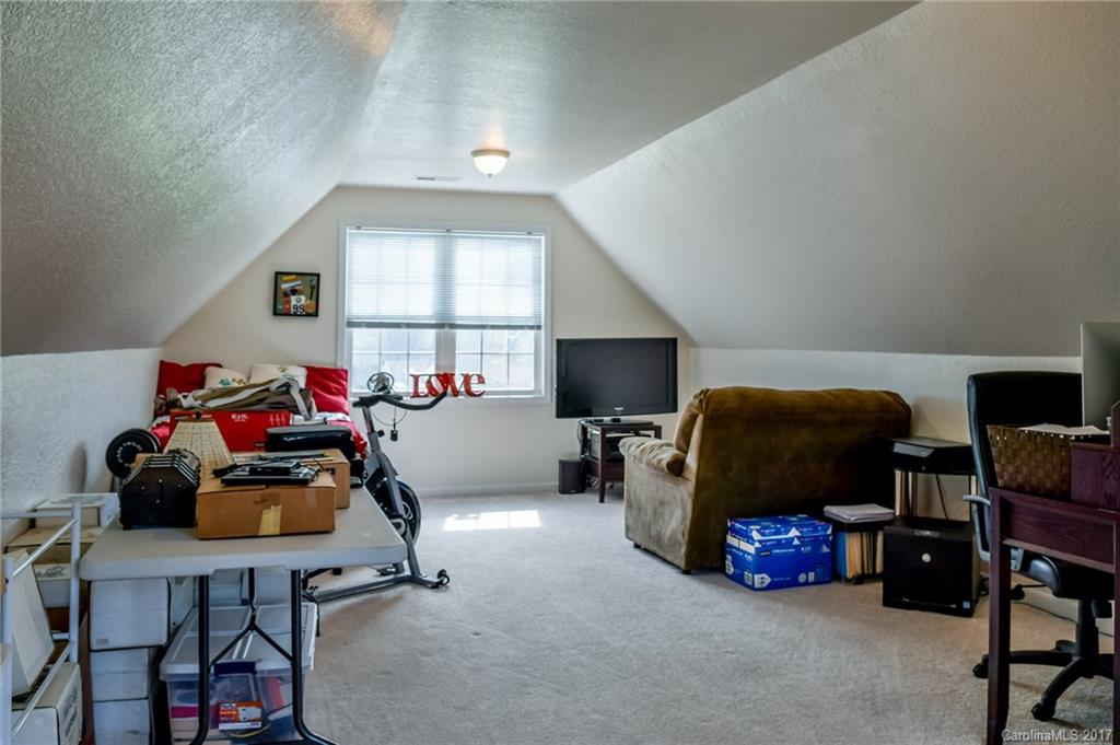 52 Lawson Ridge Road, Unit 7 Leicester, NC 28748 - Photo 20 of 24 Gallery Image 20