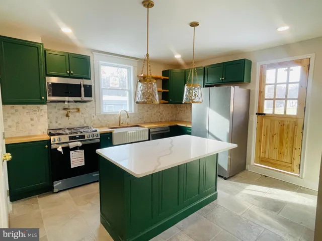 $1,875 | 3600 Malden Avenue, Baltimore, MD 21211