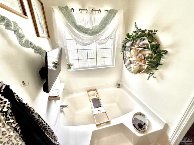 $325,000 | 5497 Tucker Circle, Pace, FL 32571