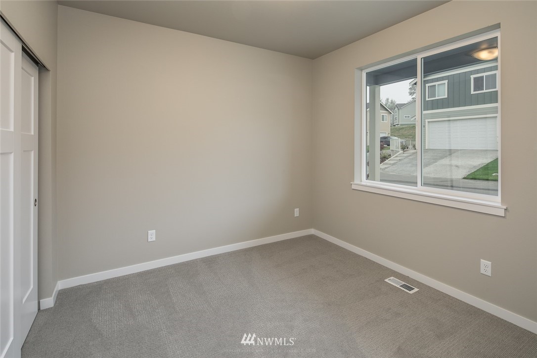 2078 Roxy Loop Ferndale, WA 98248 - Photo 17 of 33 Gallery Image 17