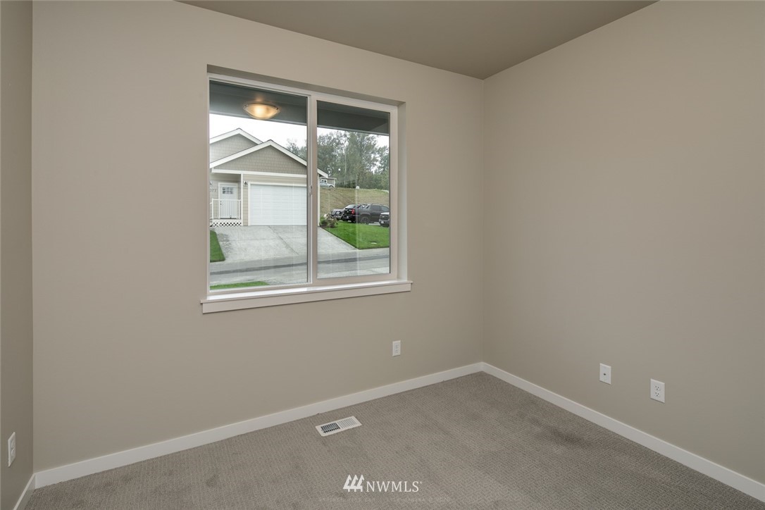 2078 Roxy Loop Ferndale, WA 98248 - Photo 19 of 33 Gallery Image 19