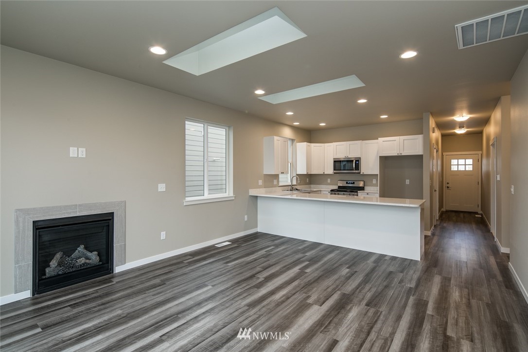 2078 Roxy Loop Ferndale, WA 98248 - Photo 5 of 33 Gallery Image 5