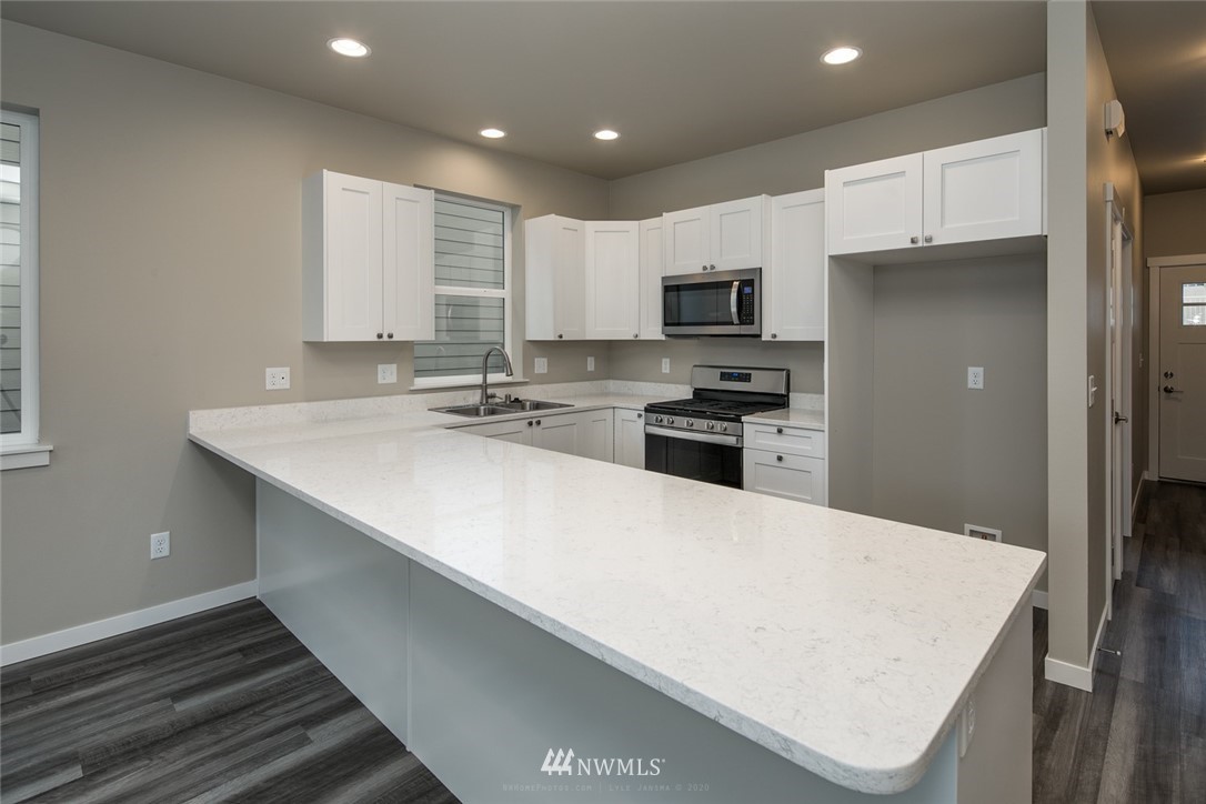 2078 Roxy Loop Ferndale, WA 98248 - Photo 6 of 33 Gallery Image 6