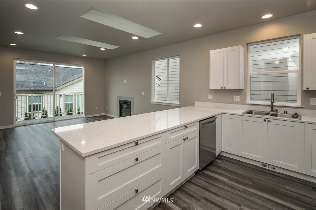 2078 Roxy Loop Ferndale, WA 98248 - Photo 7 of 33 Gallery Image 7