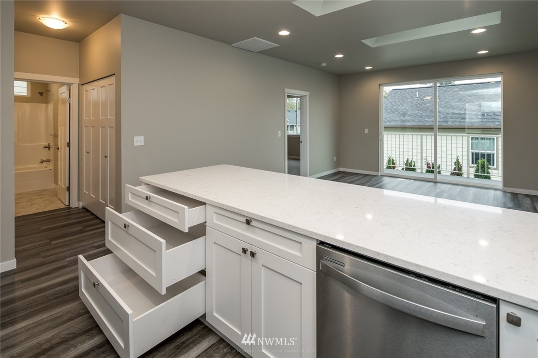 2078 Roxy Loop Ferndale, WA 98248 - Photo 9 of 33 Gallery Image 9
