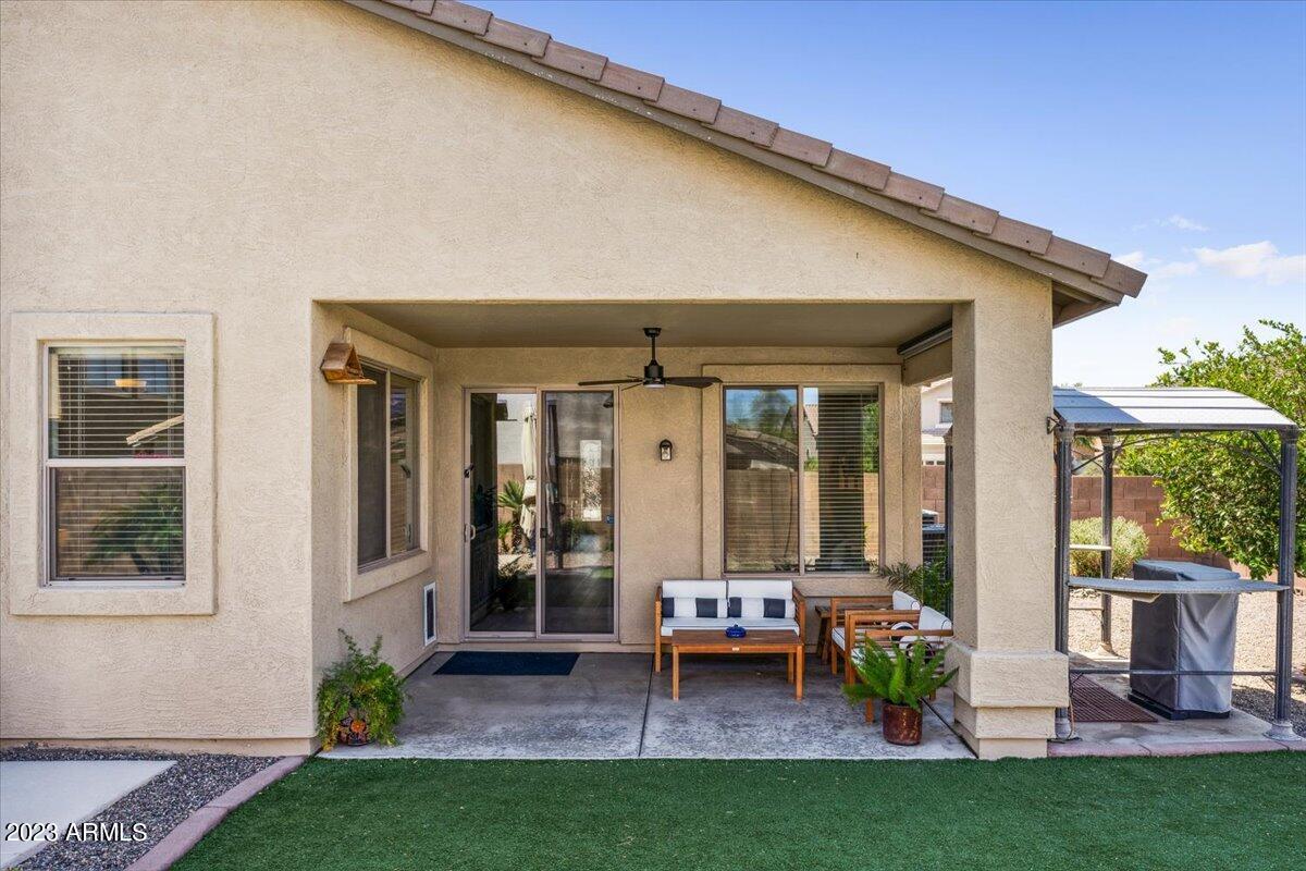 2934 West Carson Road Phoenix, AZ 85041 - Photo 14 of 15 Covered Patio!