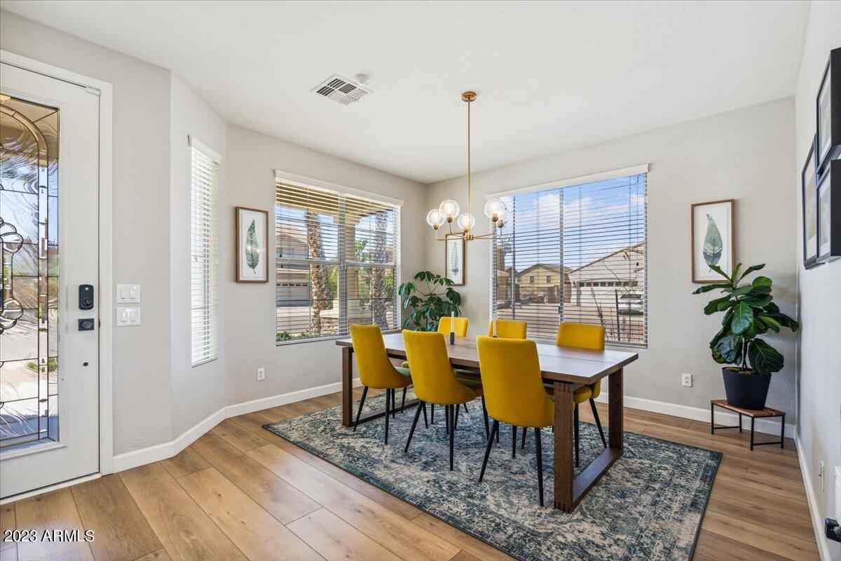 2934 West Carson Road Phoenix, AZ 85041 - Photo 5 of 15 Bonus Room/Dining Room!